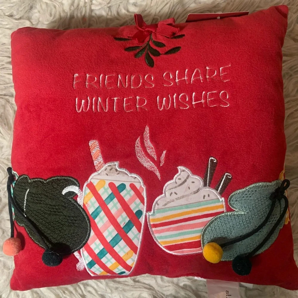NWT St. Nicholas Square Friends Share Winter Wishes Christmas Throw Pillow
